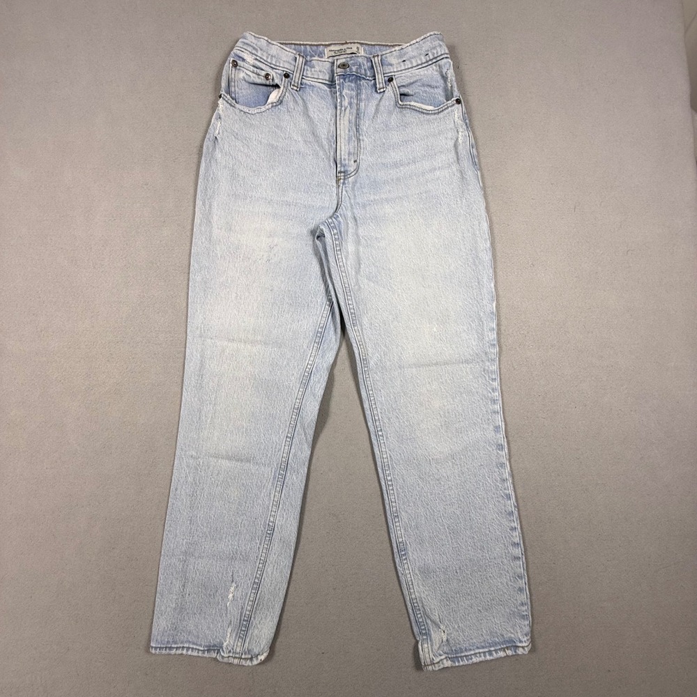 Abercrombie & Fitch The 90s Straight Ultra High Rise Light Wash Jeans 27 4S